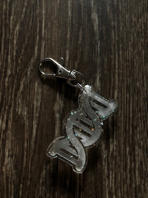 Handcrafted Glitter DNA Keychain – Unique and Stylish Accessory